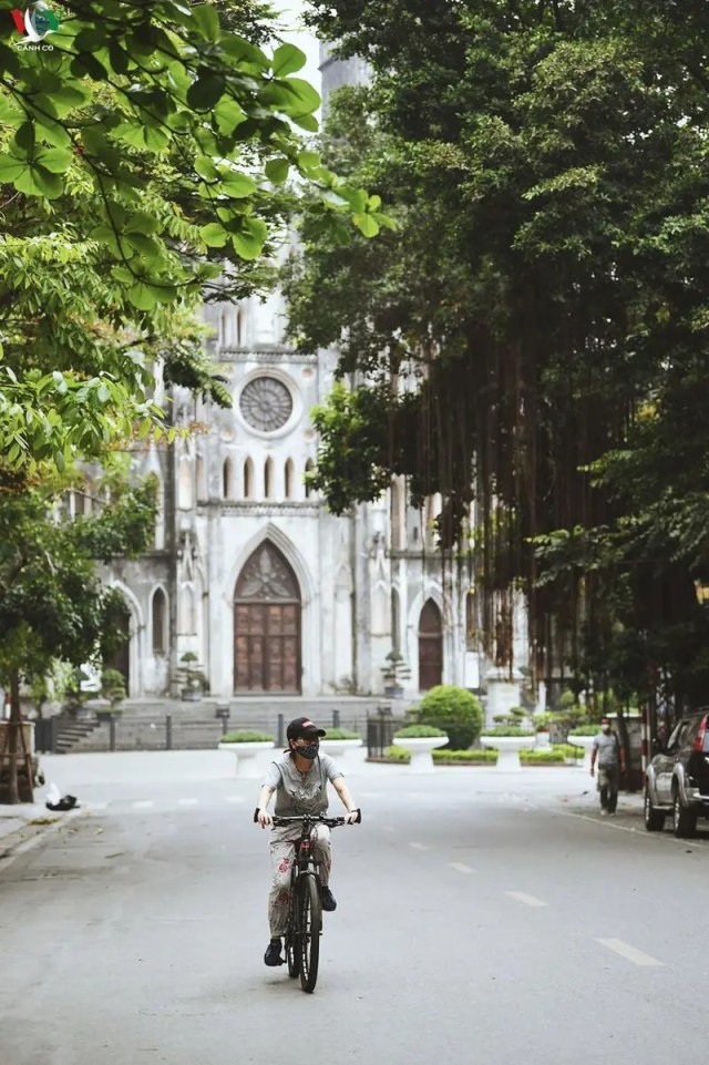 “Dịch Covid-19 đang lây lan, không giãn cách xã hội tốt sẽ vỡ trận“