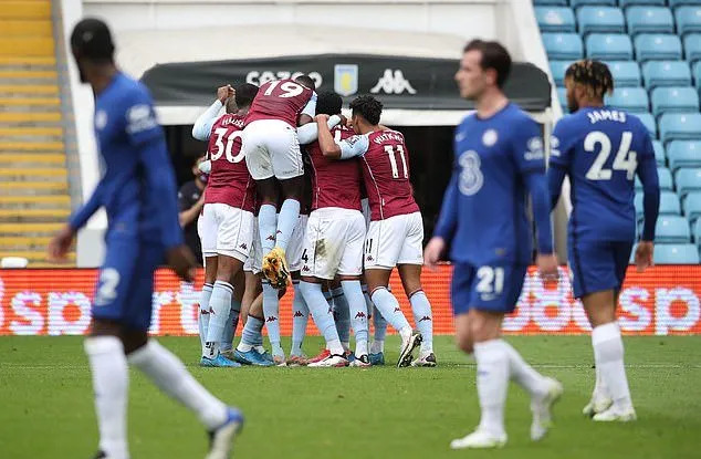 Điểm nhấn vòng cuối Premier League: Bầy cáo lại 'sảy chân'