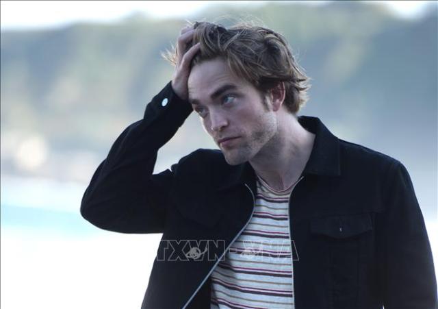 Đoàn làm phim Batman tạm ngừng hoạt động vì Robert Pattinson mắc COVID-19