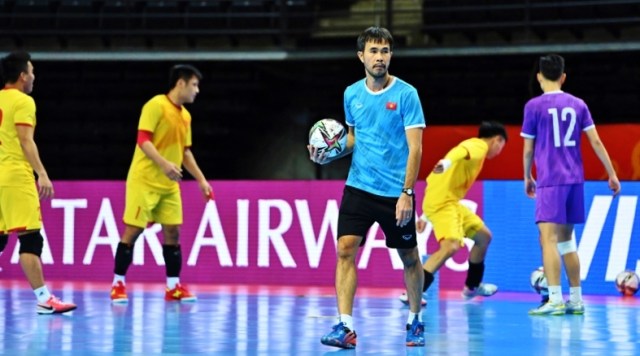 Đội tuyển futsal Việt Nam 'vượt núi' để giành quyền tự quyết tấm vé đi tiếp tại bảng D