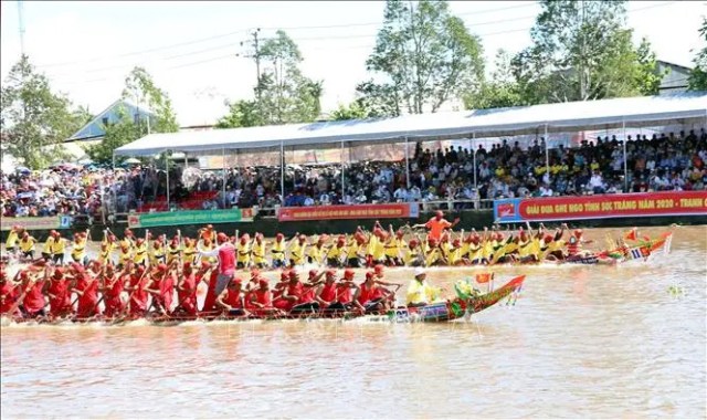 Đua ghe Ngo - nét văn hóa đặc sắc của đồng bào Khmer Nam Bộ