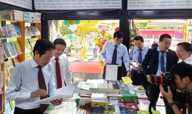 Đường sách TP Hồ Chí Minh là mô hình văn hoá hiện đại đầu tiên tại Việt Nam Đường sách TP Hồ Chí Minh là mô hình văn hoá hiện đại đầu tiên tại Việt Nam