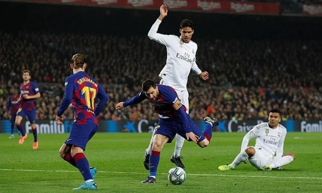 El Clasico giữa Barcelona và Real Madrid: Camp Nou lại rực lửa