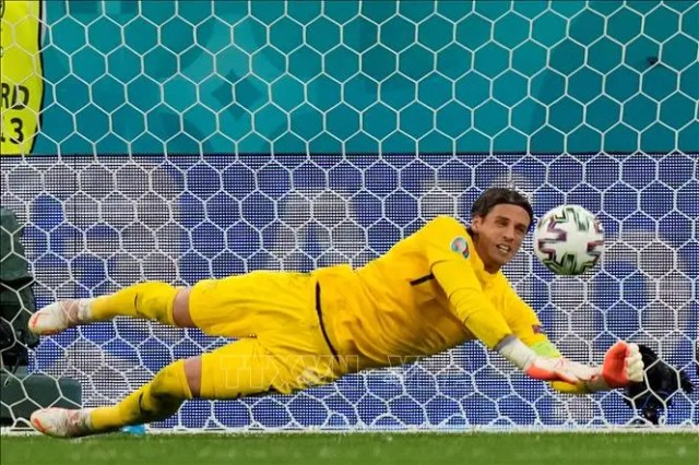 EURO 2020: Báo chí Thụy Sĩ ca ngợi thủ môn Yann Sommer 