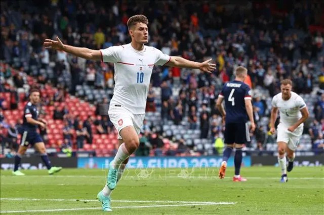  EURO 2020: Người hùng Patrik Schick và siêu phẩm vào lưới Scotland