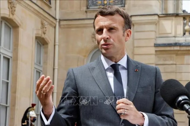 EURO 2020: Tổng thống Macron ủng hộ Kante giành danh hiệu Quả bóng Vàng