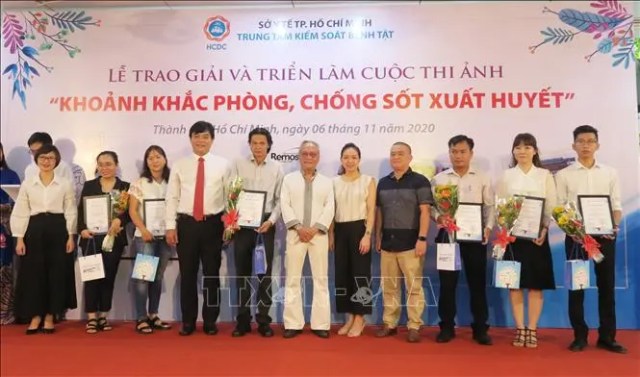 Gần 900 tác phẩm tham gia cuộc thi ảnh 'Khoảnh khắc phòng chống sốt xuất huyết'