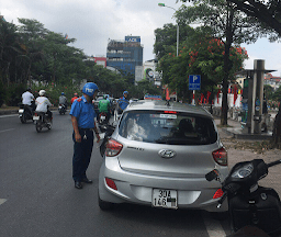 Hà Nội: Bịa đặt chuyện vào đi vệ sinh 5 phút, bị thanh tra giao thông xử phạt