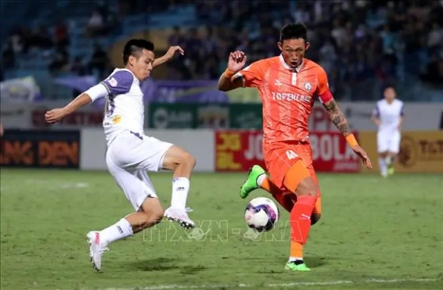 Hà Nội thất thủ 0-1 trước Bình Định ngay tại sân Hàng Đẫy