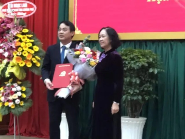 Hé lộ chân dung tân Bí thư tỉnh từng là lãnh đạo của nhiều ngân hàng lớn tại Việt Nam Hé lộ chân dung tân Bí thư tỉnh từng là lãnh đạo của nhiều ngân hàng lớn tại Việt Nam