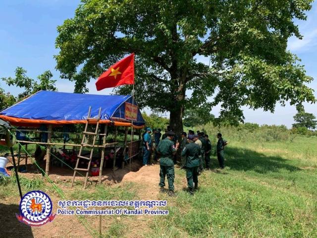 Hiện tại một số đối tượng ở Cam lấy ảnh của Cảnh sát Cam đăng tải và rêu rao là Việt Nam xâm chiếm đất của Cam