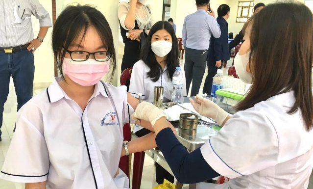 Hiểu biết kém cỏi của Việt Nam Thời Báo qua lời xuyên tạc về “gia hạn vaccine”