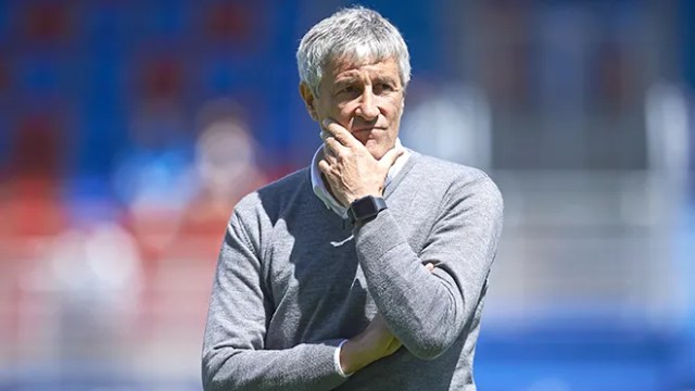 HLV Quique Setien - Messi tiếp tục 'đụng độ' vì chiến thuật