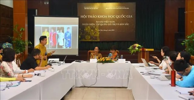 Hội thảo khoa học quốc gia đầu tiên về áo dài Việt Nam