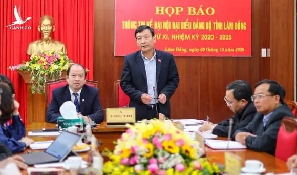 Không nhận hoa, còn quà tặng theo quy định