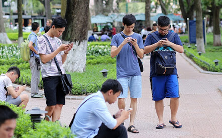 Làm thế nào để ngăn chặn những tác động xấu từ mạng xã hội vào nhận thức của giới trẻ hiện nay ?