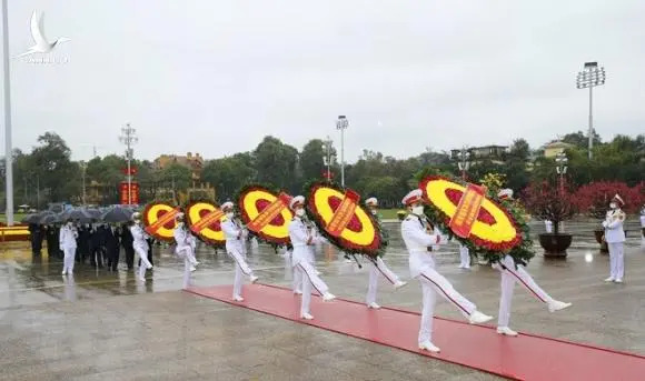 Lãnh đạo Đảng, Nhà nước thành kính tưởng nhớ Chủ tịch Hồ Chí Minh