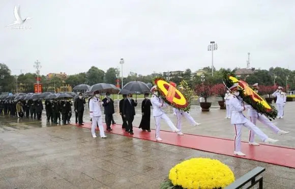 Lãnh đạo Đảng, Nhà nước thành kính tưởng nhớ Chủ tịch Hồ Chí Minh