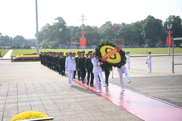 Lãnh đạo Đảng, Nhà nước vào Lăng viếng Chủ tịch Hồ Chí Minh