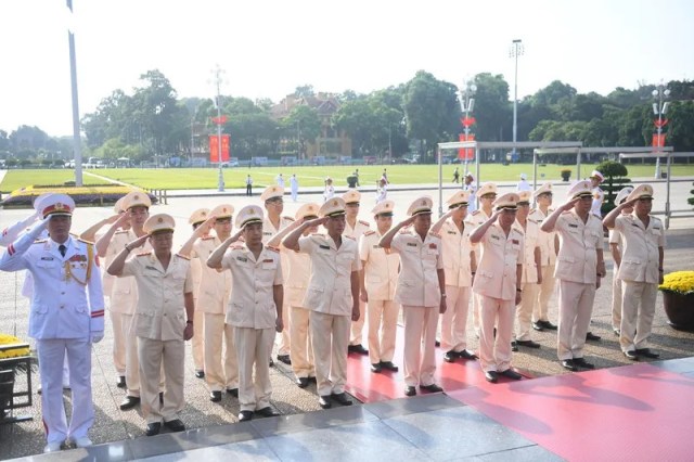 Lãnh đạo Đảng, Nhà nước vào Lăng viếng Chủ tịch Hồ Chí Minh