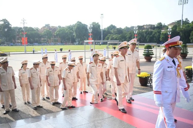 Lãnh đạo Đảng, Nhà nước vào Lăng viếng Chủ tịch Hồ Chí Minh