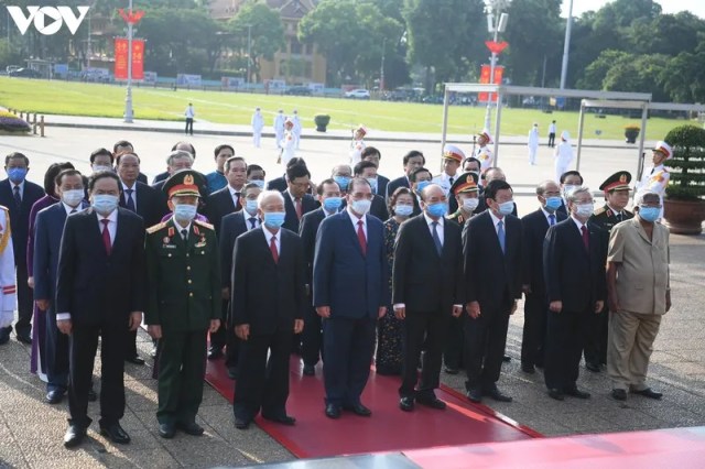 Lãnh đạo Đảng, Nhà nước vào Lăng viếng Chủ tịch Hồ Chí Minh