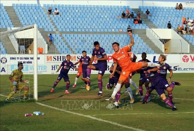 Lấy 3 điểm tại Thanh Hóa, Hoàng Anh Gia Lai xây chắc ngôi đầu