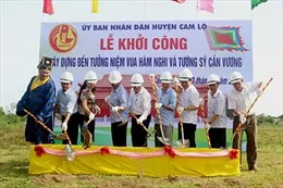 Lễ rước Long vị vua Hàm Nghi về Di tích Quốc gia Thành Tân Sở