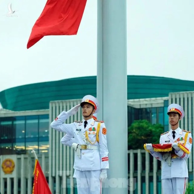 Lễ thượng cờ rủ Quốc tang nguyên Tổng Bí thư Lê Khả Phiêu