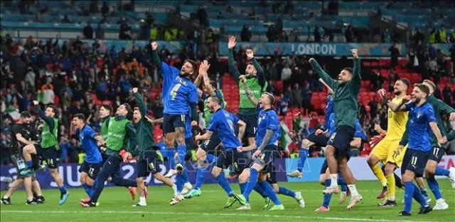 Lối chơi 'Tuca-tuca' đáng gờm của Italy Lối chơi 'Tuca-tuca' đáng gờm của Italy