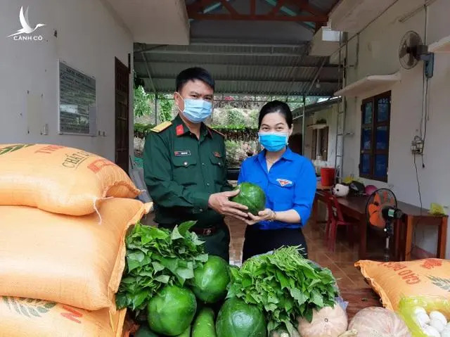 Lũ phản động lấy tư cách gì mà phê phán, nghi ngờ về những nghĩa cử cao đẹp của toàn dân tộc