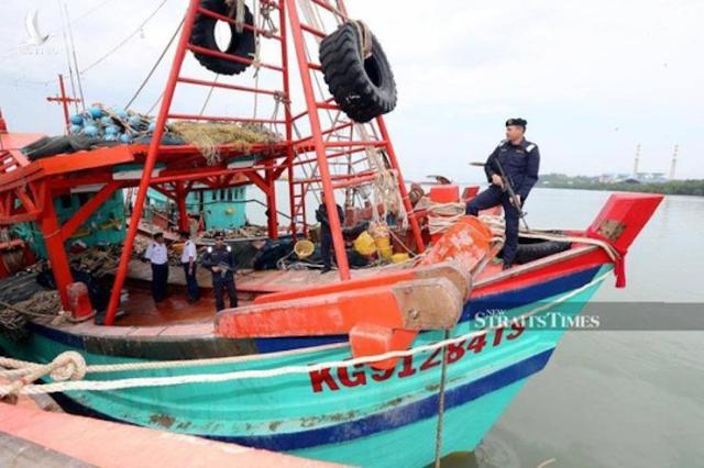 Malaysia kêu ầm tàu của họ bị Kiểm ngư Việt Nam chạy cắt mặt để cứu ngư dân