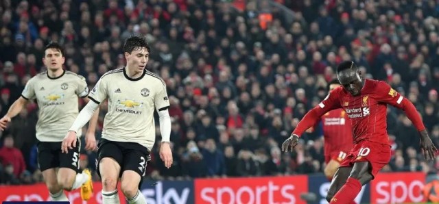 Manchester United - Liverpool: Duyên và nợ