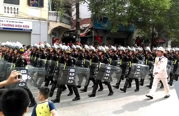 Nâng cao cảnh giác đấu tranh phòng, chống bạo loạn lật đổ trong tình hình mới