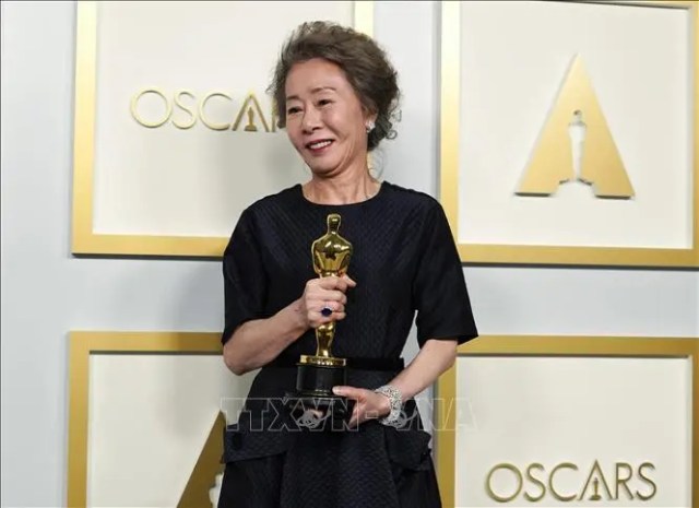 Người dân Hàn Quốc ăn mừng giải Oscar của nữ diễn viên Youn Yuh-jung