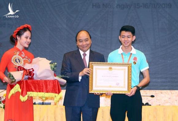 Nguồn lực không phải rừng vàng biển bạc mà là 100 triệu dân Việt