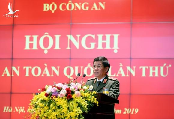 Nhận diện, đấu tranh đối tượng người nước ngoài “núp bóng” đầu tư thực hiện hành vi phạm tội