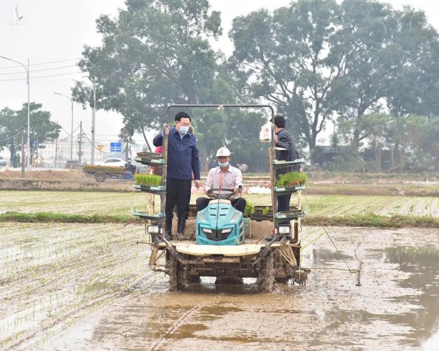 Những cuộc họp lúc nửa đêm của ông Vương Đình Huệ trước khi làm Chủ tịch QH