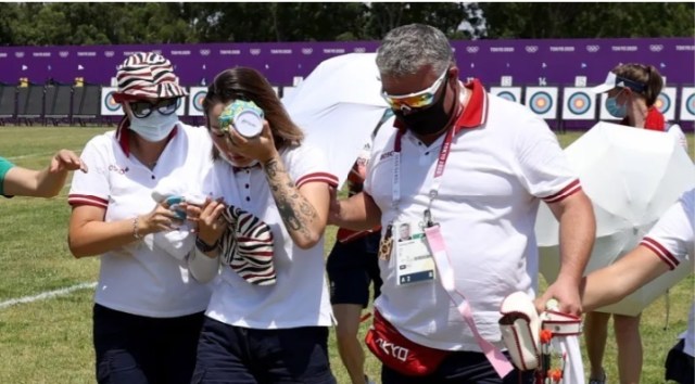 Olympic Tokyo: Cung thủ người Nga ngất khi đang thi đấu vì nắng nóng