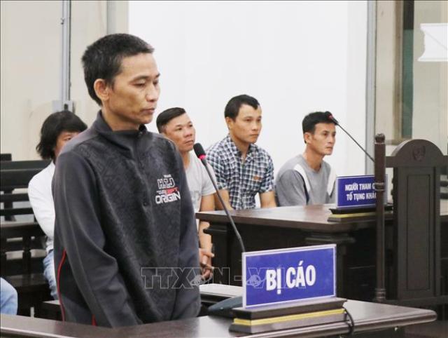 Phan Văn Bình lĩnh 14 năm tù về 'Tội hoạt động nhằm lật đổ chính quyền nhân dân' Phan Văn Bình lĩnh 14 năm tù về 'Tội hoạt động nhằm lật đổ chính quyền nhân dân'