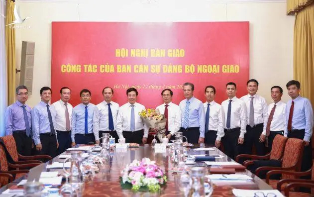 Phát huy vai trò tiên phong, xây dựng nền Ngoại giao toàn diện, hiện đại