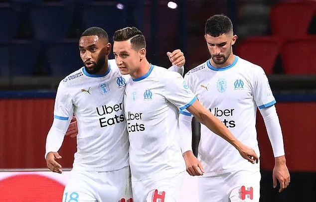 PSG thất bại 0 - 1 sau màn 'hỗn chiến' có tới 5 thẻ đỏ trước đại kình địch Marseille