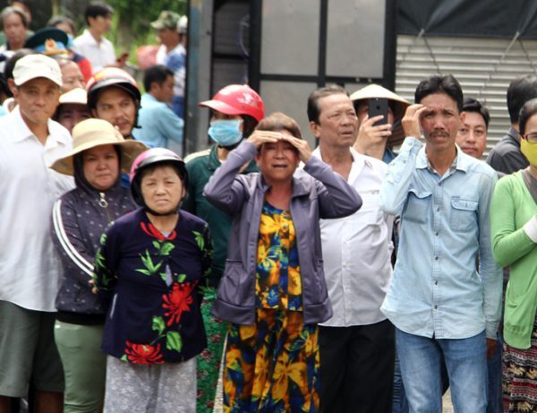 Quyền lực có đổi lấy được sự kính phục và lòng yêu thương của nhân  dân?