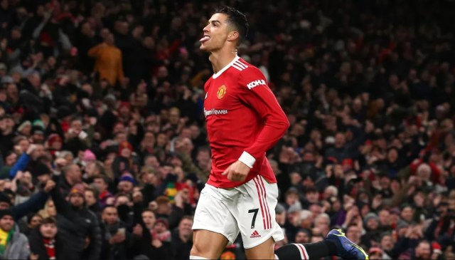 Ronaldo tỏa sáng, Man Utd đánh bại Arsenal 3 - 2