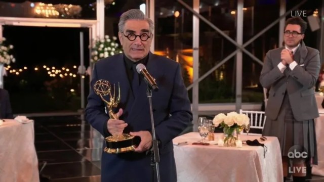 Schitt's Creek 'đại thắng' tại Emmy 2020