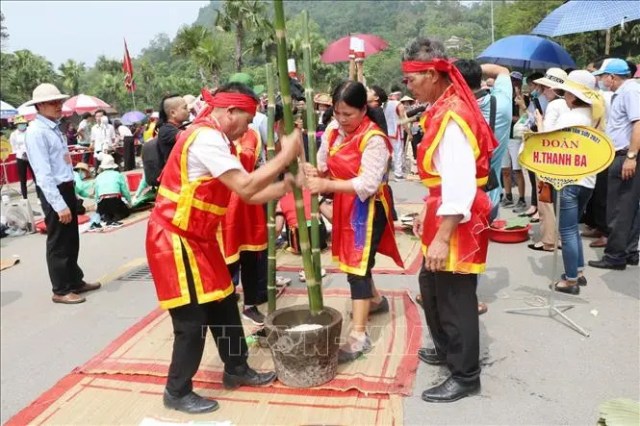 Sôi nổi hội thi bánh chưng, bánh giầy