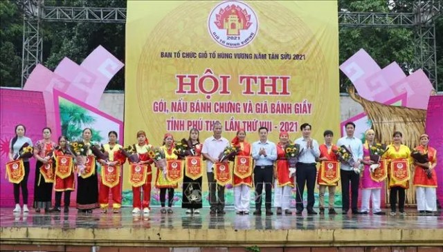 Sôi nổi hội thi bánh chưng, bánh giầy