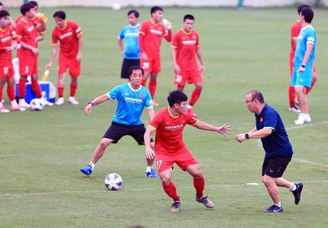 Thiếu Văn Hậu và Minh Vương, HLV Park Hang-seo tính gì cho vòng loại cuối FIFA World Cup 2022?