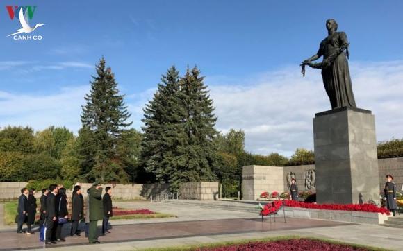 Thống đốc Saint Peterburg: Di sản tinh thần Hồ Chí Minh là vô giá