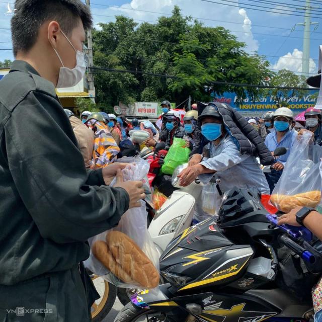 Thủ đoạn dùng tin giả “Công an đổi áo Dân phòng để đánh dân” trên mạng xã hội